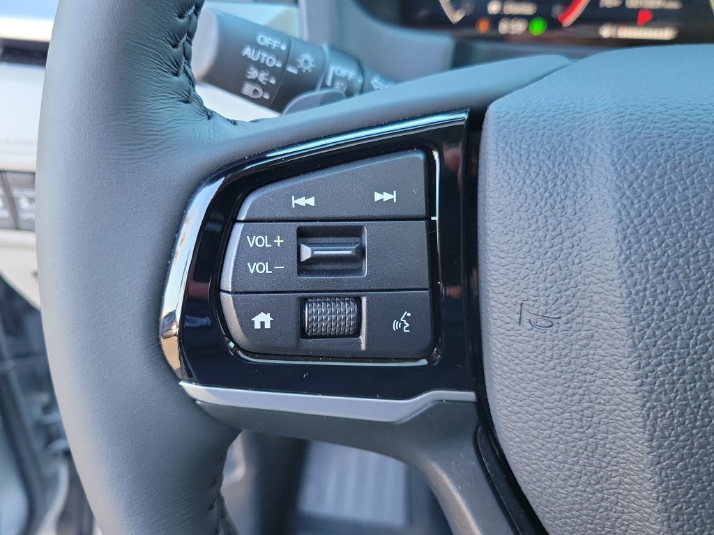 Certified 2026 Honda Odyssey Touring image 34