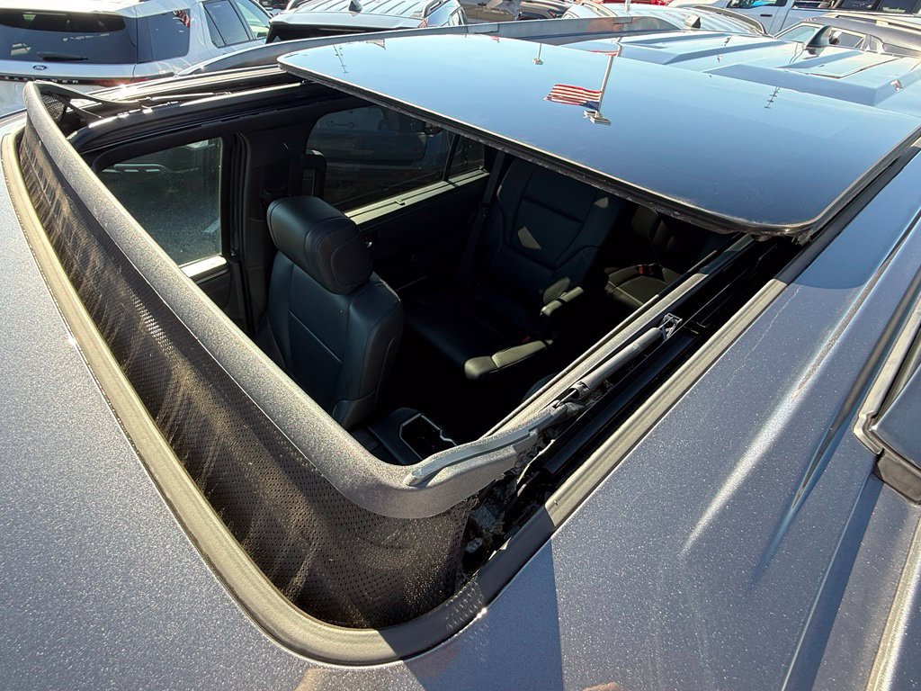 Used 2024 Toyota Sequoia Platinum AWD/4WD image 7