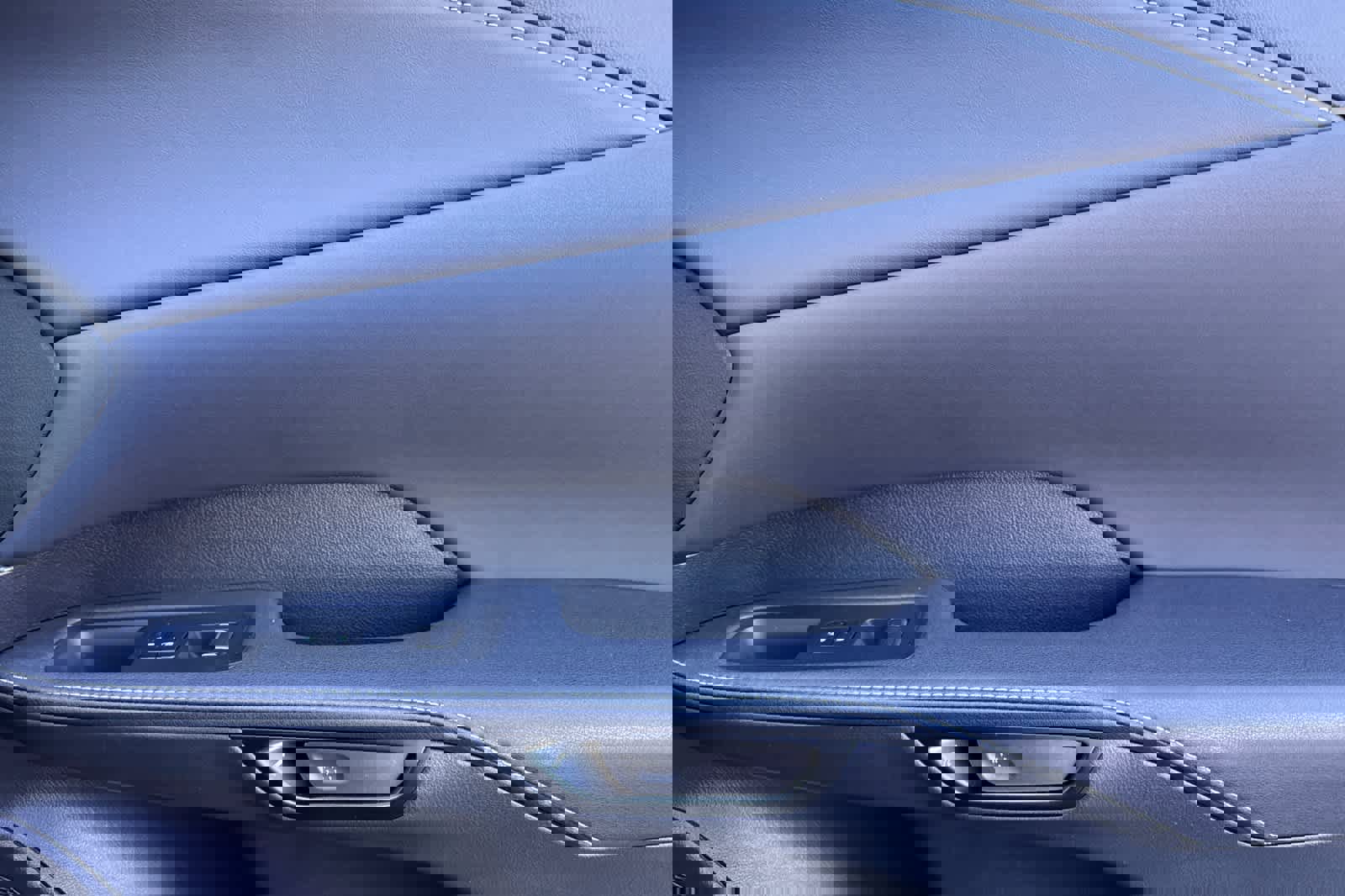 Certified 2025 Lexus RX 350h w/ Convenience Package image 19