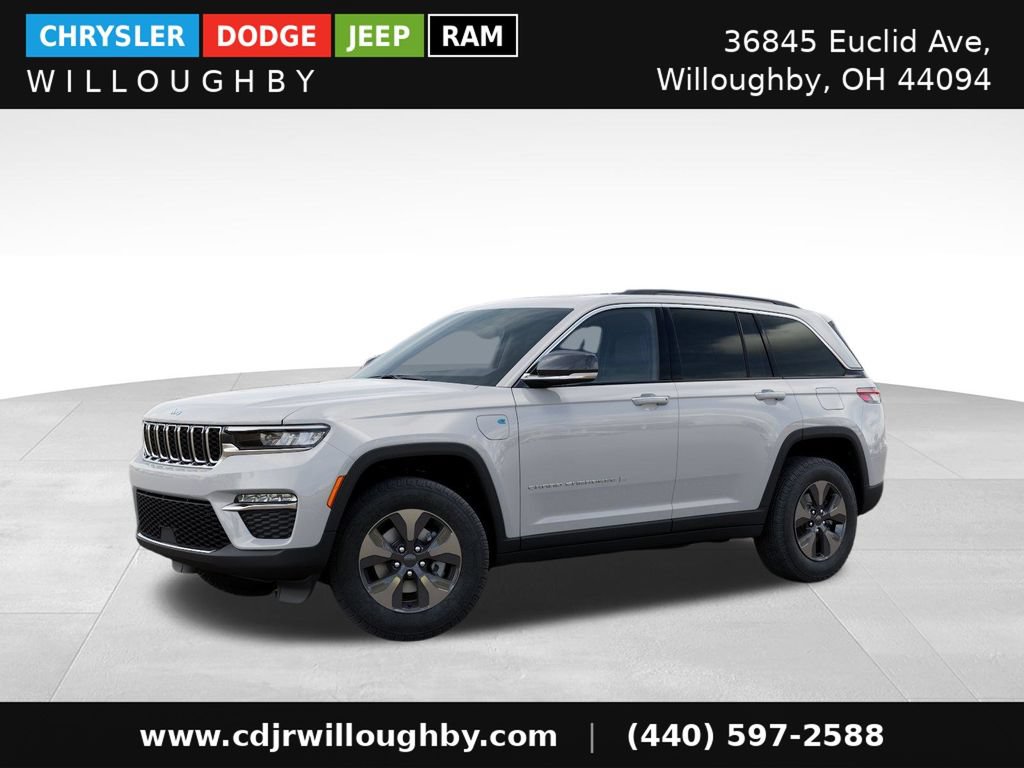 New 2025 Jeep Grand Cherokee Limited 4xe AWD/4WD image 2
