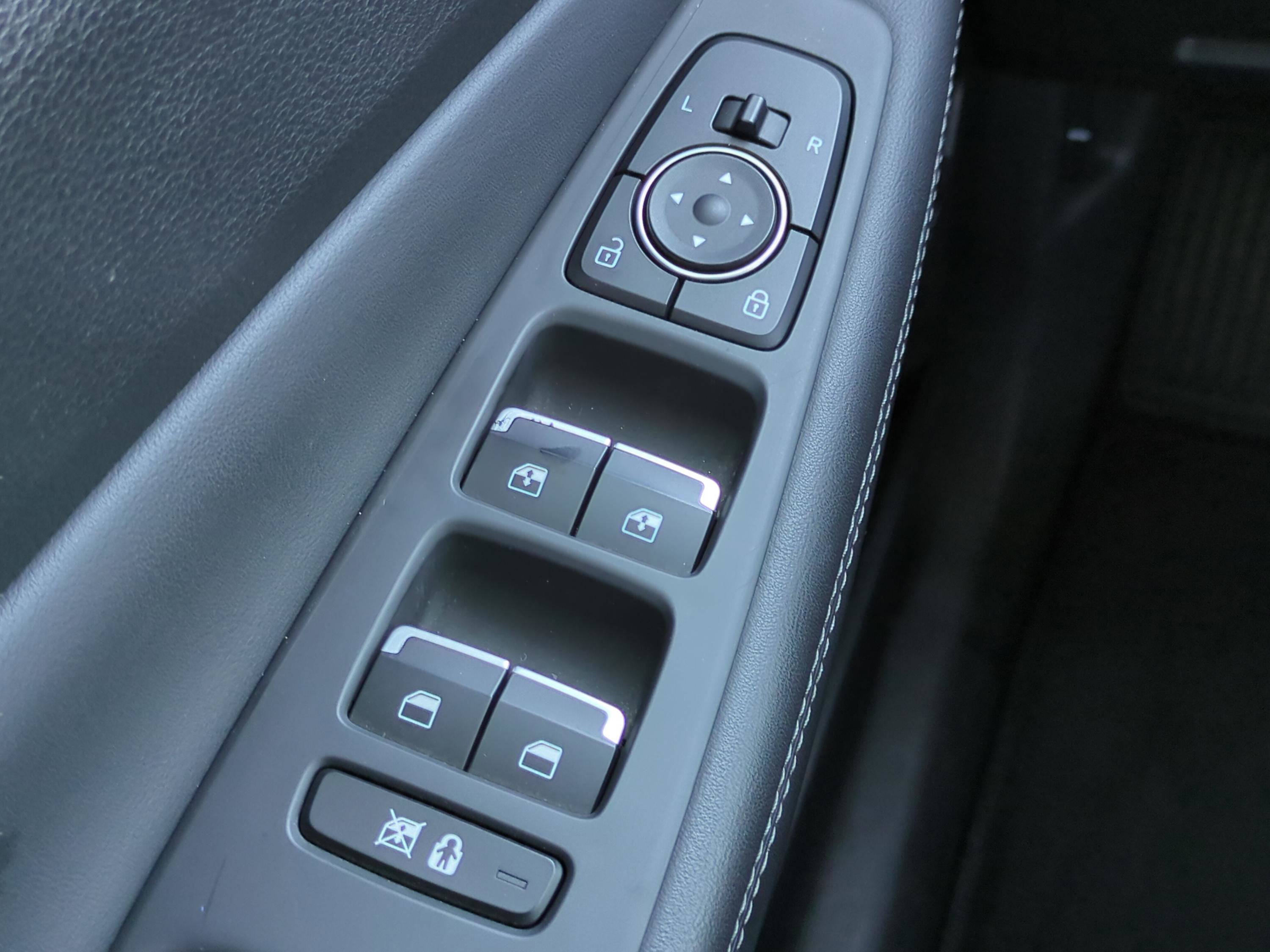 Used 2019 Hyundai Santa Fe FWD image 21