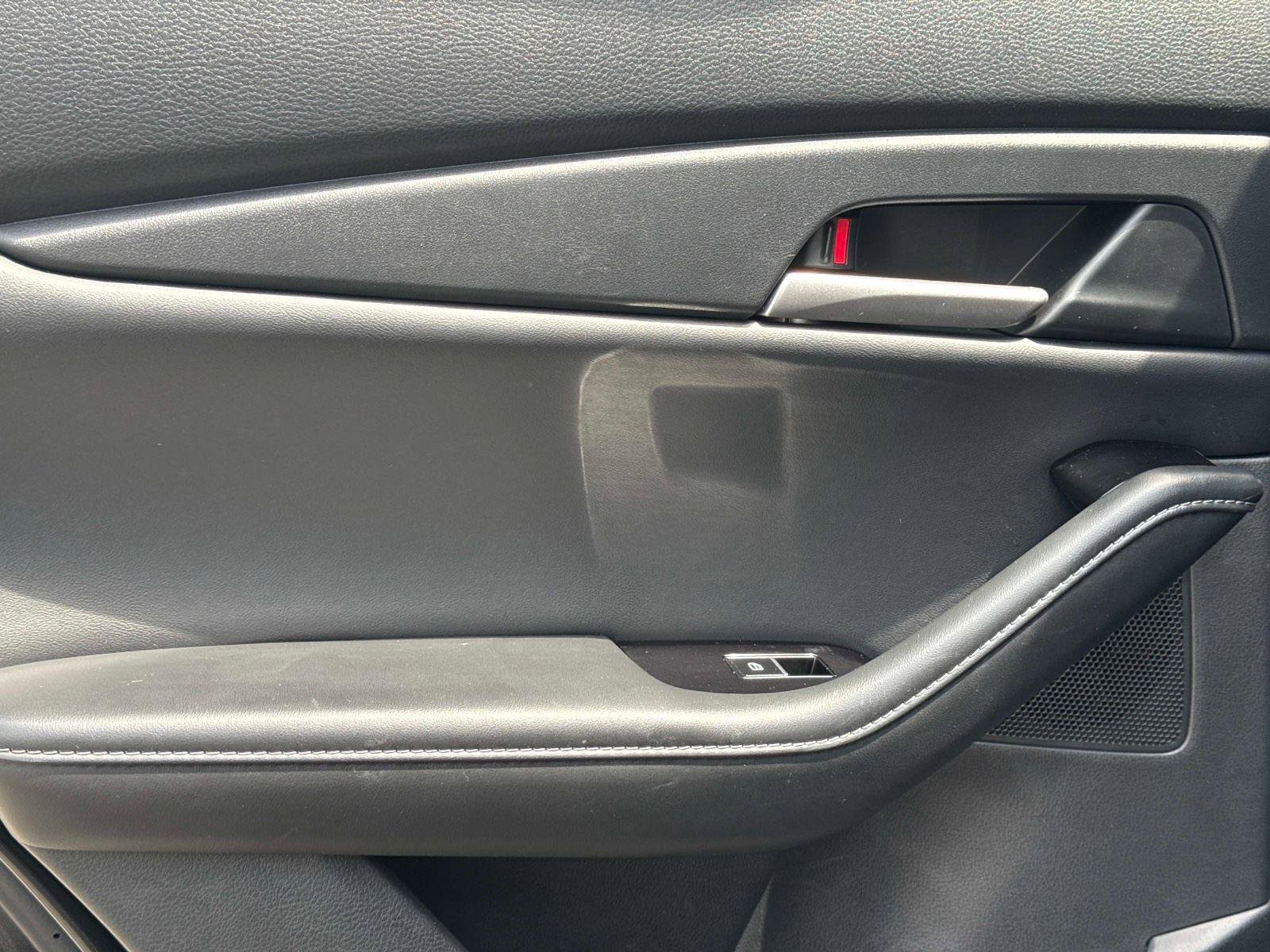 Certified 2025 MAZDA CX-30 AWD 2.5 S w/ Select Sport Pkg image 11