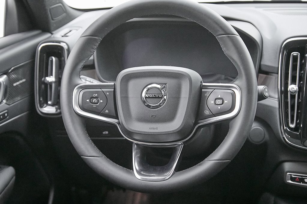 Certified 2023 Volvo XC40 Recharge Ultimate w/ Protection Package Premier image 27