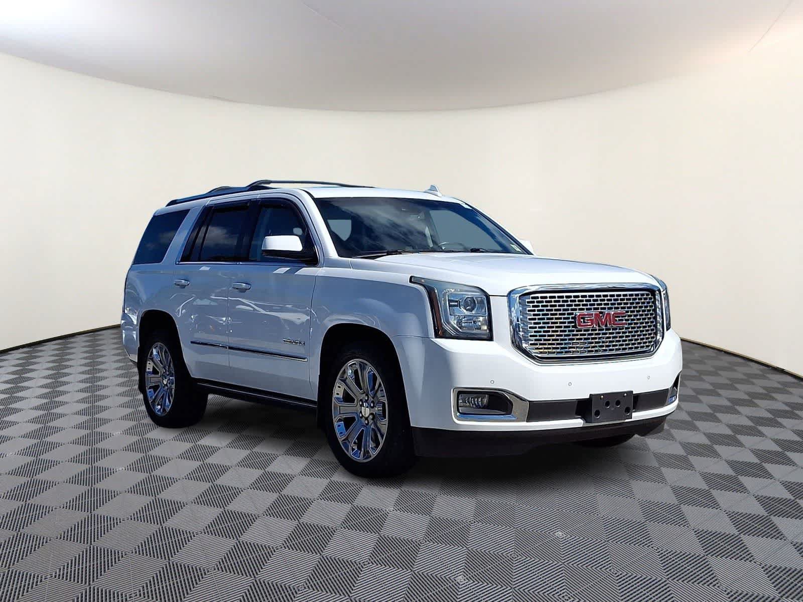 Used 2016 GMC Yukon Denali w/ Open Road Package AWD/4WD image 4