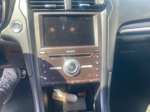 Used 2018 Ford Fusion Titanium FWD image 10