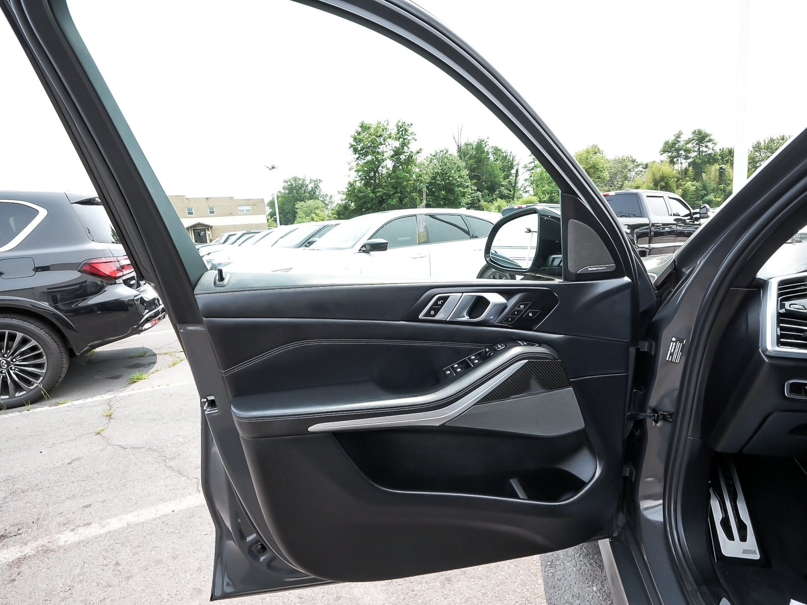 Used 2022 BMW X5 M50i w/ Executive Package AWD/4WD image 11