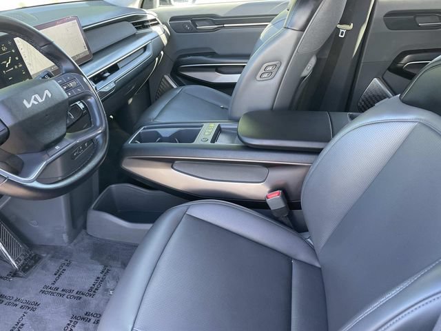 Used 2024 Kia EV9 Light Long Range RWD image 23