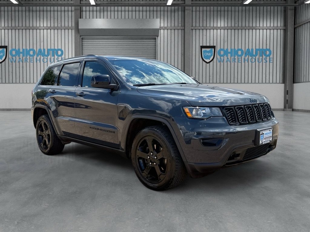 Used 2018 Jeep Grand Cherokee Laredo AWD/4WD image 3