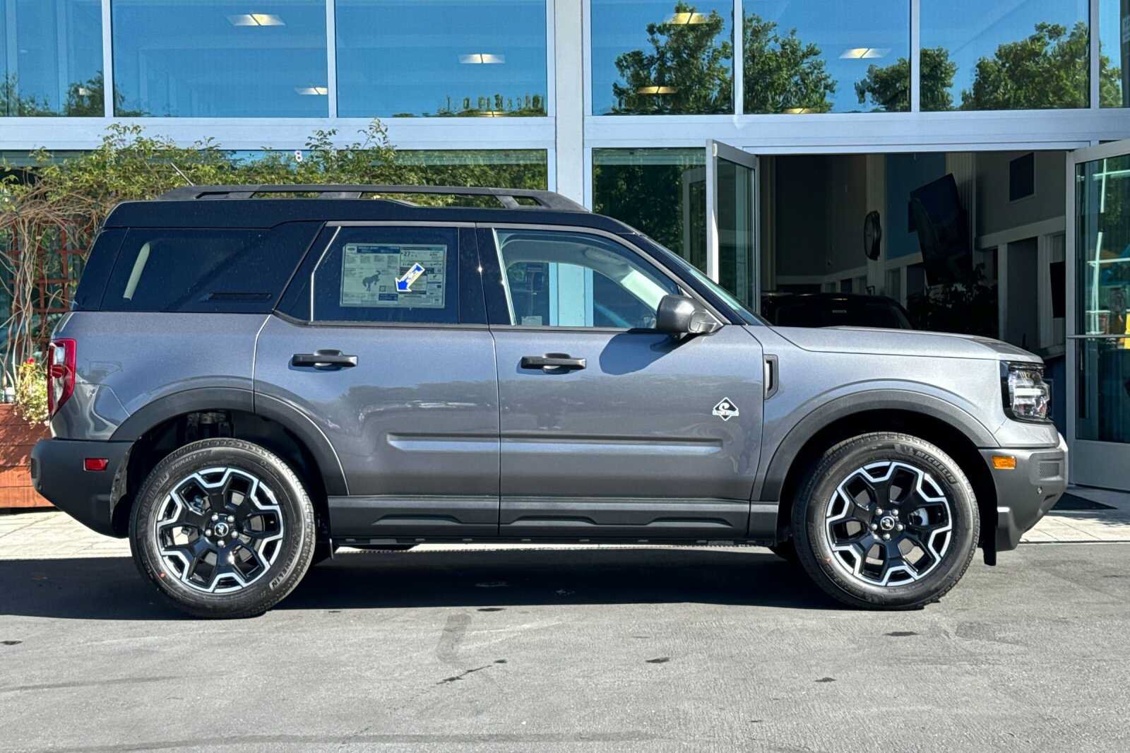 New 2026 Ford Bronco Sport Outer Banks w/ Outer Banks Tech Package+ AWD/4WD image 3
