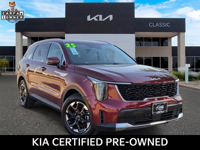 Certified 2025 Kia Sorento S image 1
