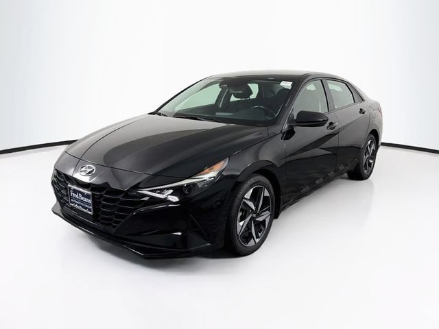 Used 2023 Hyundai Elantra SEL w/ Convenience Package FWD image 3
