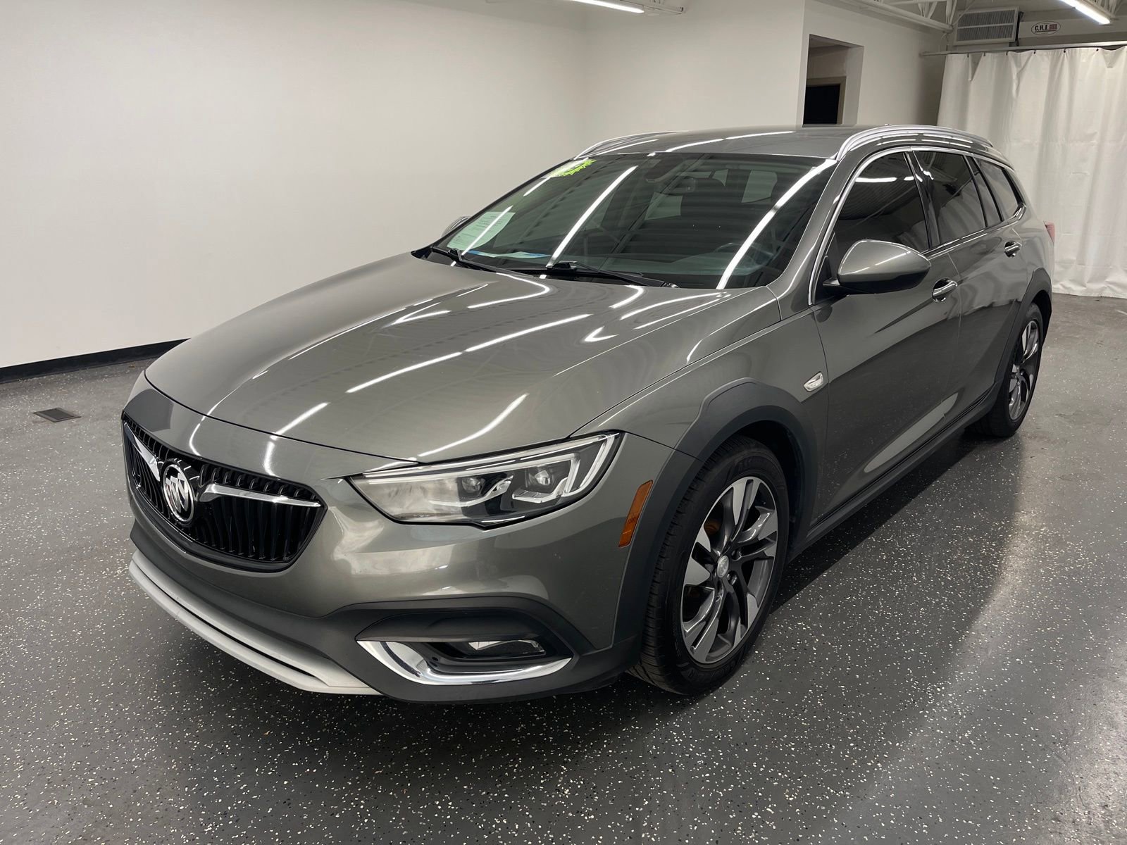 Used 2019 Buick Regal Preferred w/ Driver Confidence Package I image 4