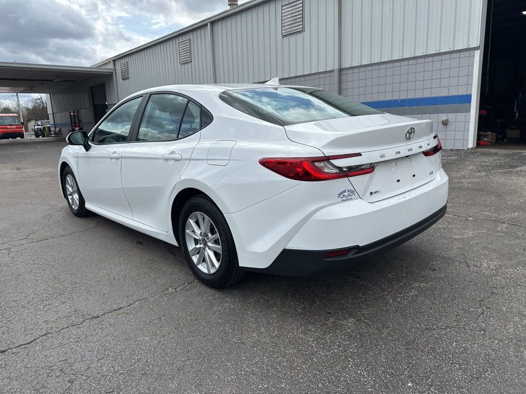 Used 2025 Toyota Camry LE image 5