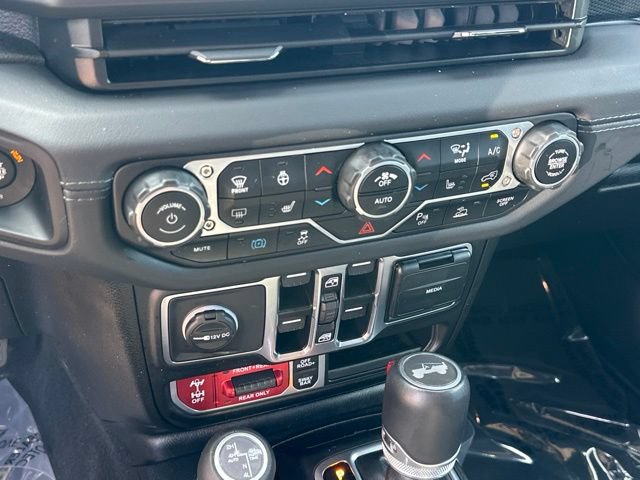 Used 2024 Jeep Wrangler Unlimited Rubicon 4xe AWD/4WD image 6
