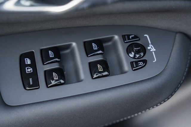 New 2026 Volvo XC90 B6 Ultra w/ Protection Package image 33
