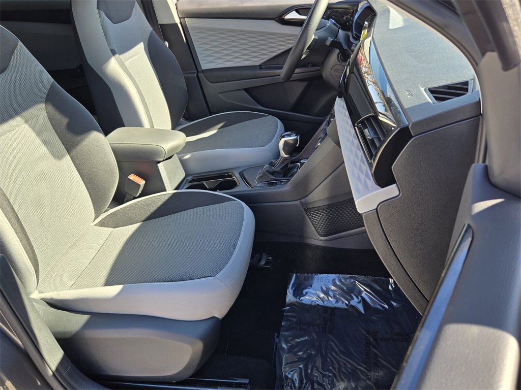 Used 2023 Volkswagen Taos S image 17