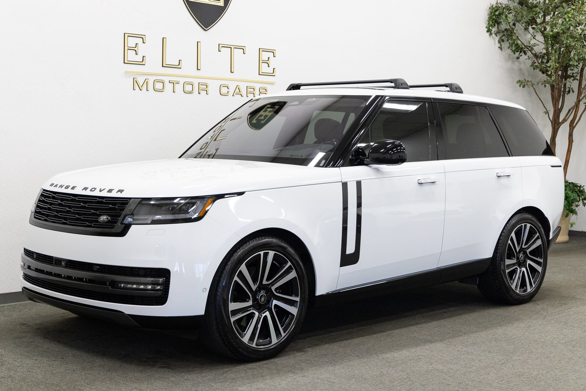 Used 2023 Land Rover Range Rover SE
