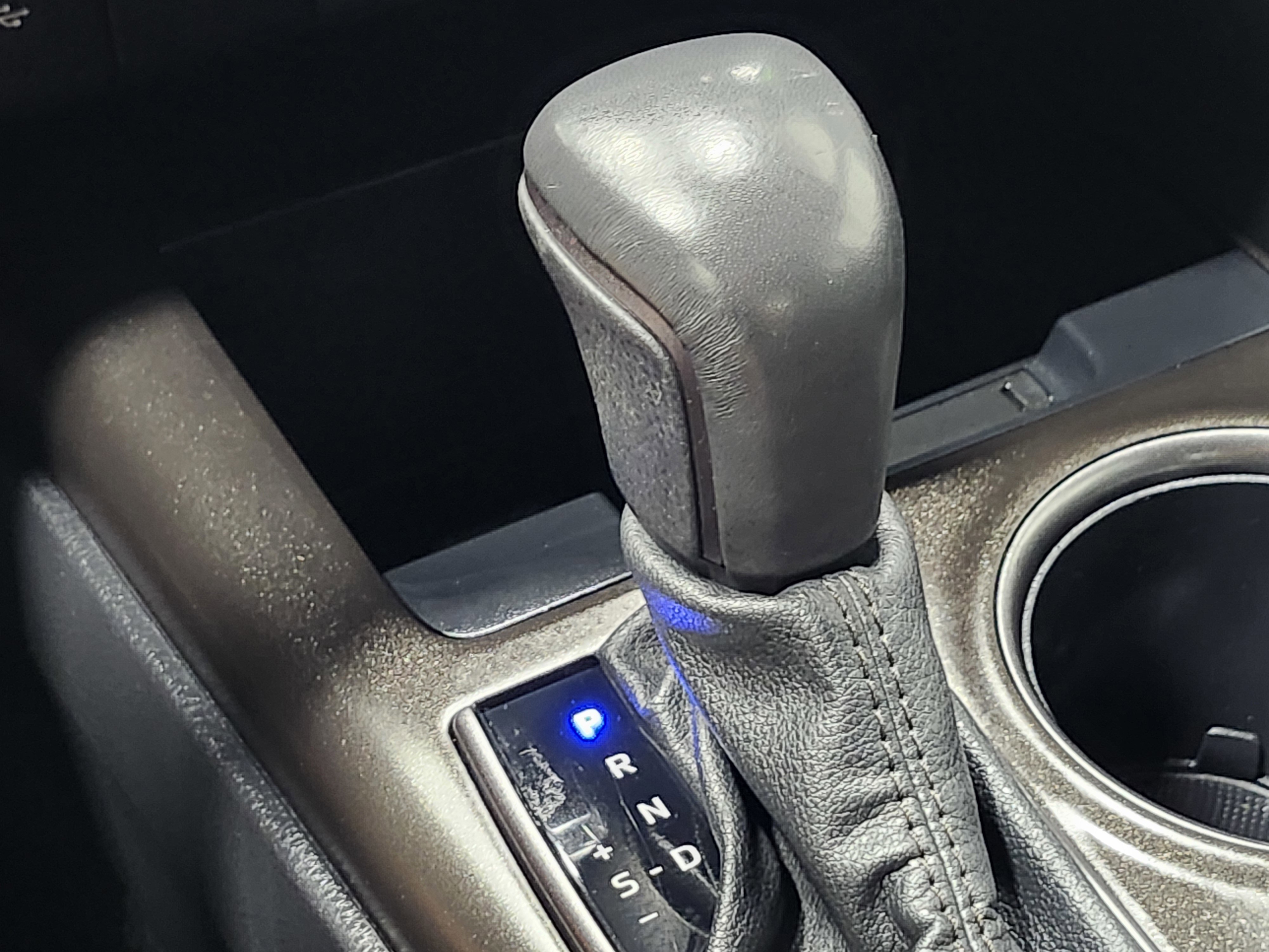 Used 2024 Toyota Camry SE w/ Convenience Package FWD image 28