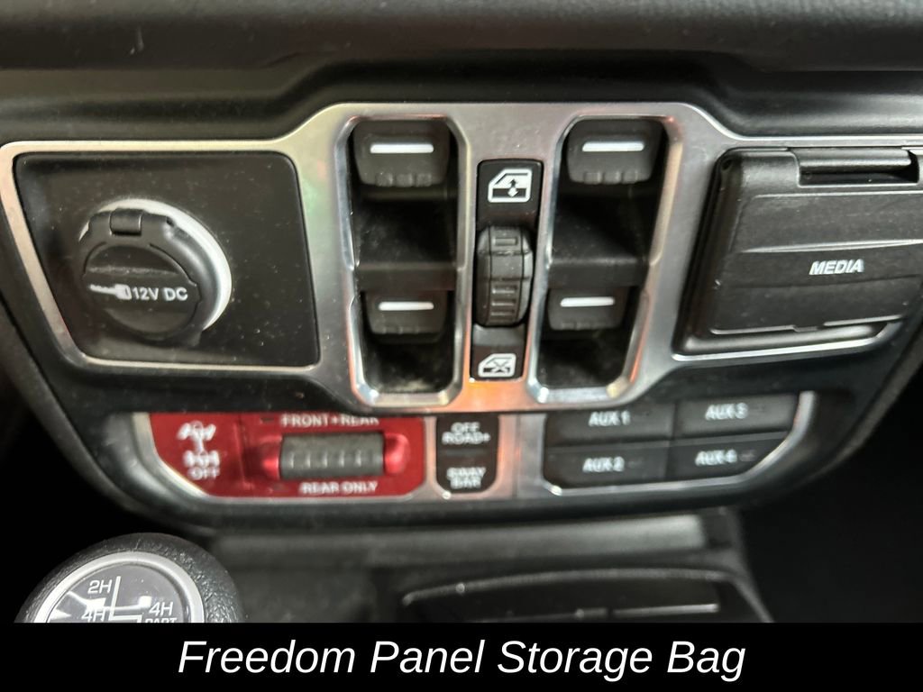 Used 2024 Jeep Wrangler Unlimited Rubicon 4xe w/ Technology Group AWD/4WD image 40