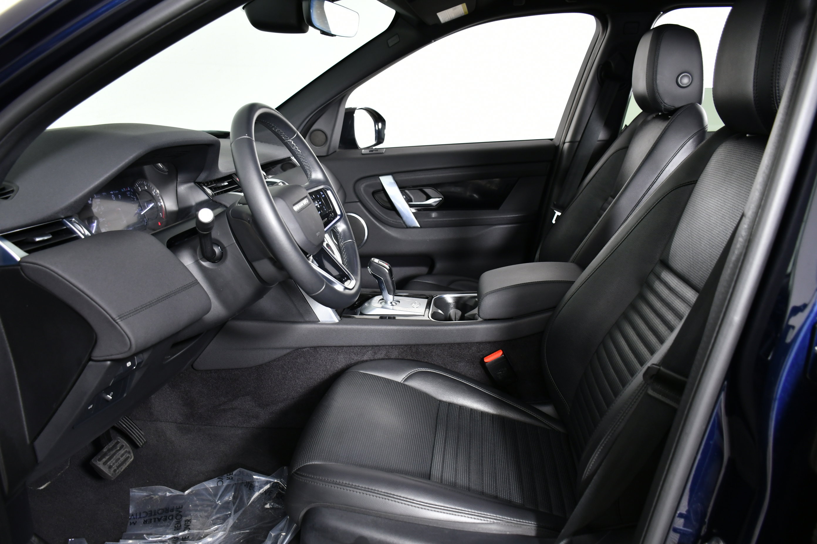 Used 2023 Land Rover Discovery Sport S image 20