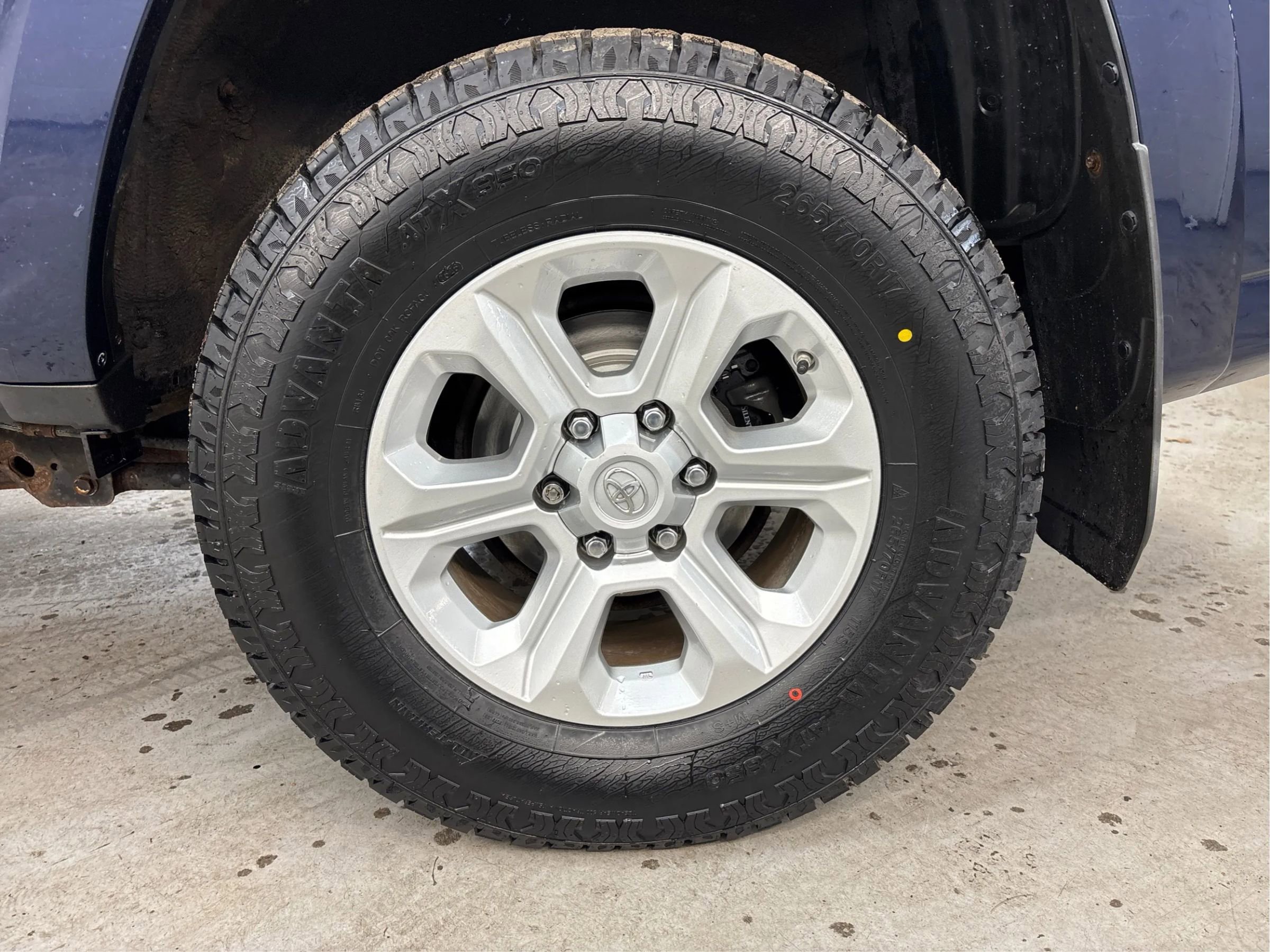Used 2016 Toyota 4Runner SR5 AWD/4WD image 29