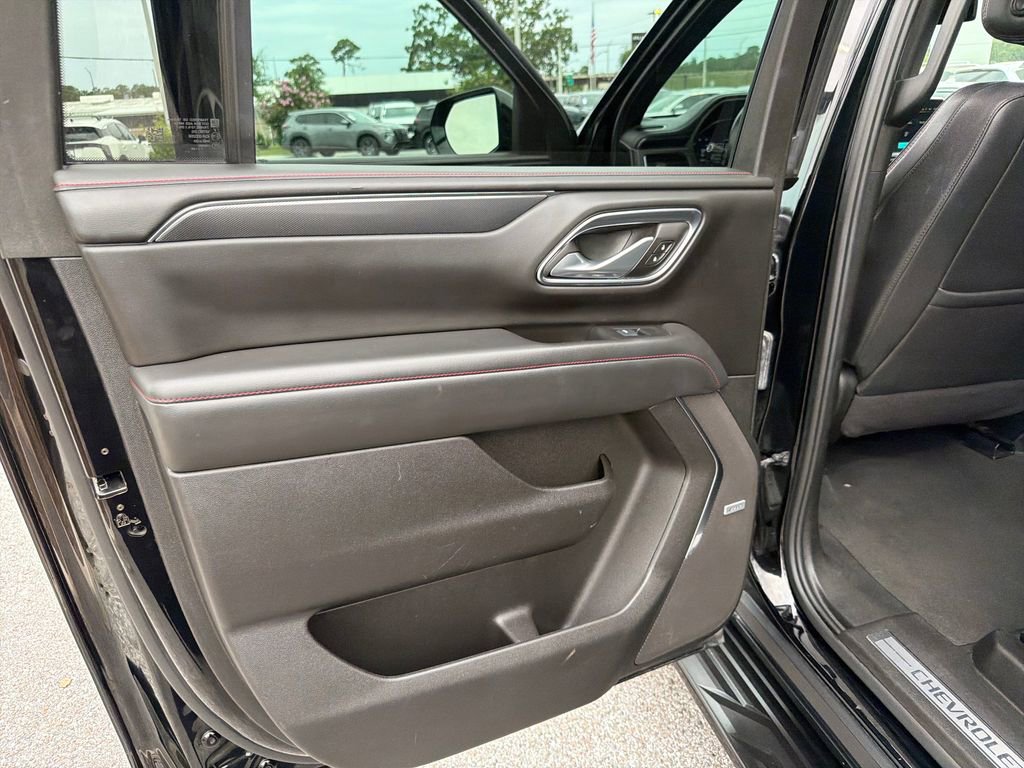 Used 2024 Chevrolet Suburban RST RWD image 25