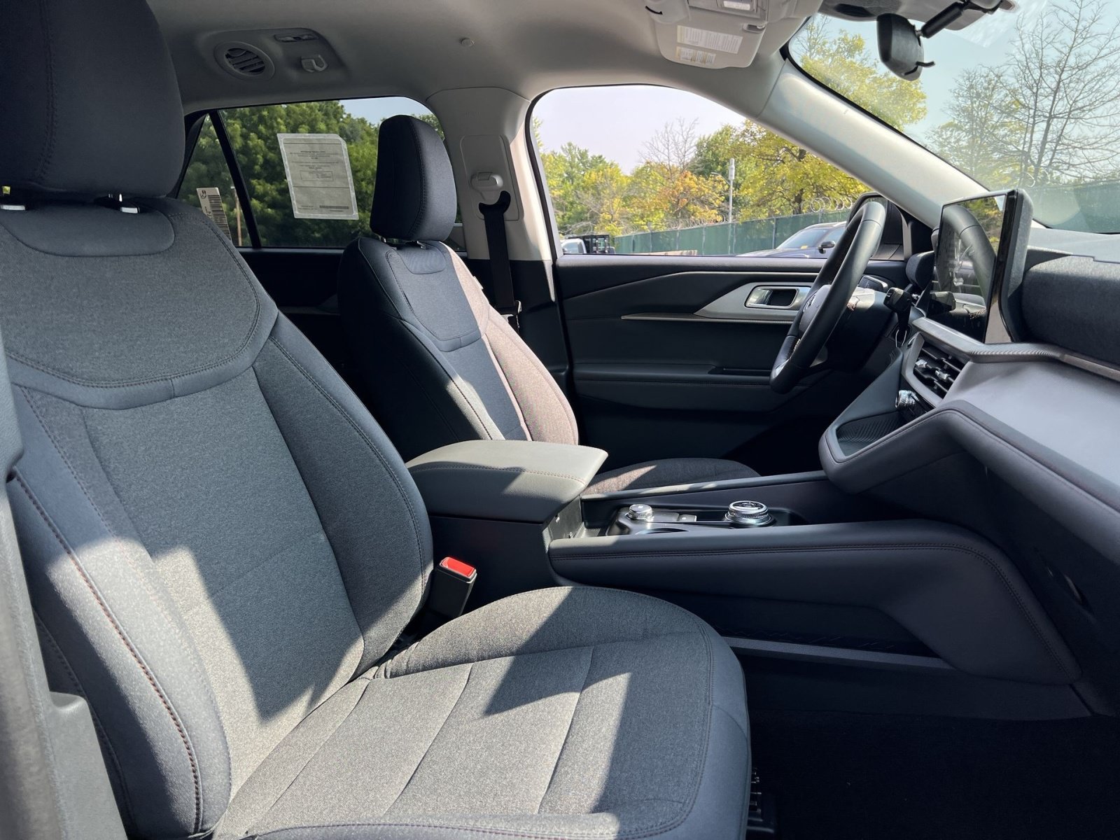 New 2026 Ford Explorer Active AWD/4WD image 27