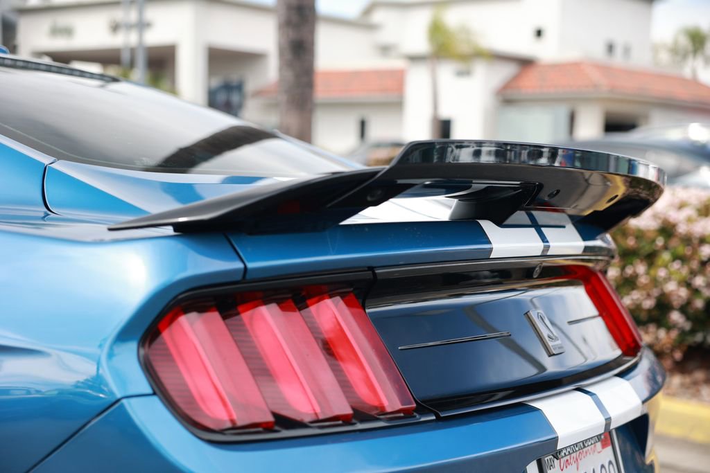 Used 2019 Ford Mustang Shelby GT350 w/ Technology Package image 16