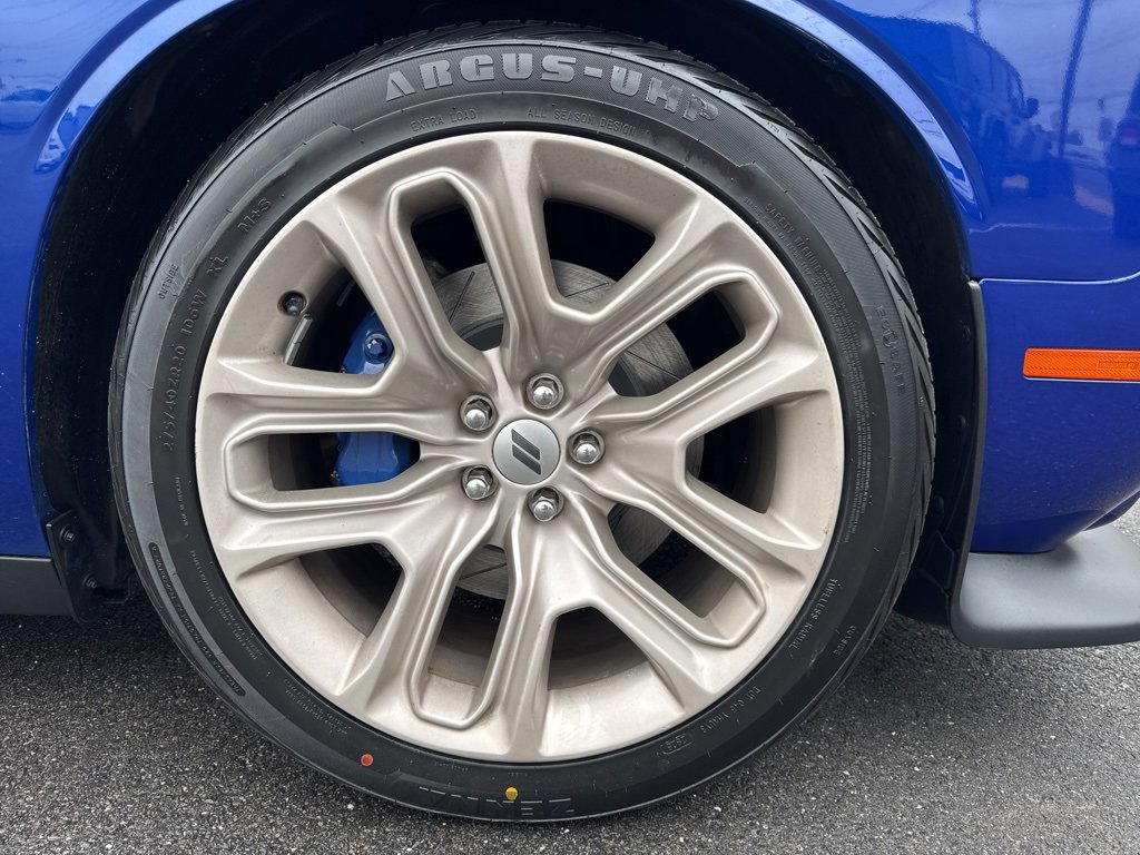 Used 2020 Dodge Challenger R/T image 11