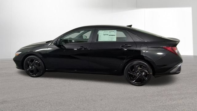 New 2026 Hyundai Elantra Sport FWD image 6