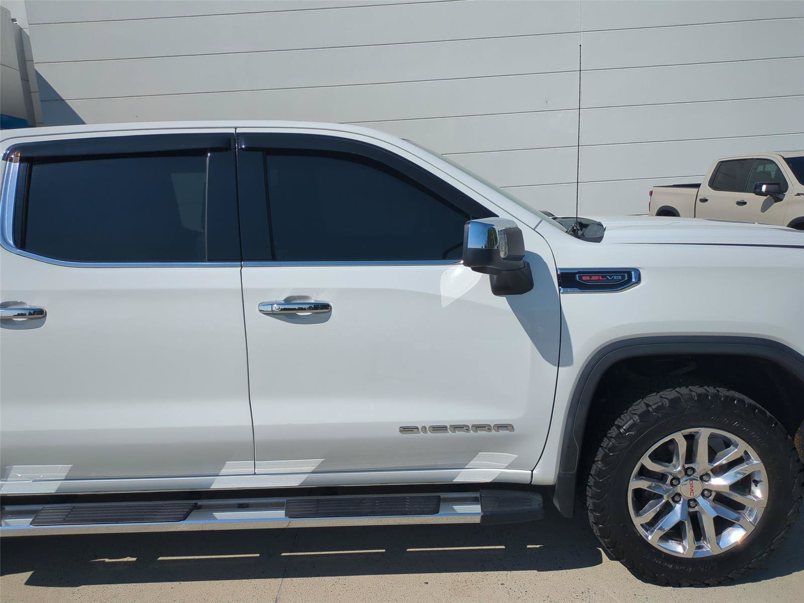 Used 2020 GMC Sierra 1500 SLT w/ SLT Premium Plus Package AWD/4WD image 34