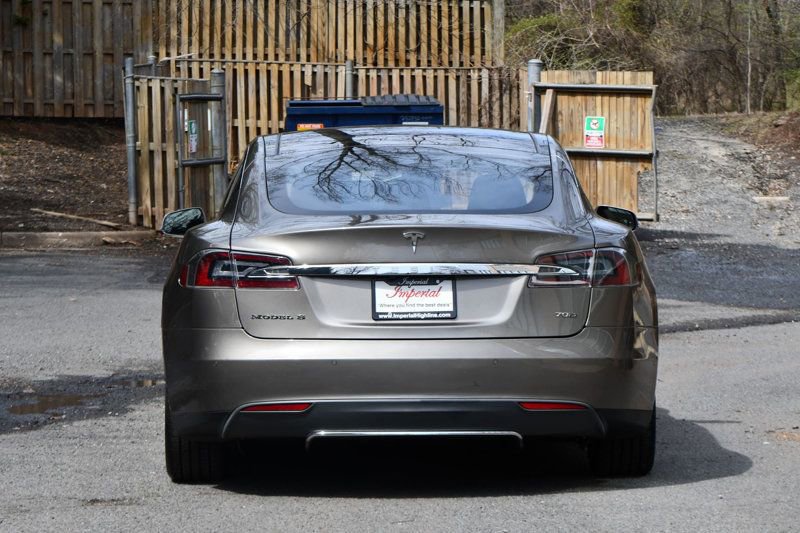 Used 2015 Tesla Model S 70D image 5