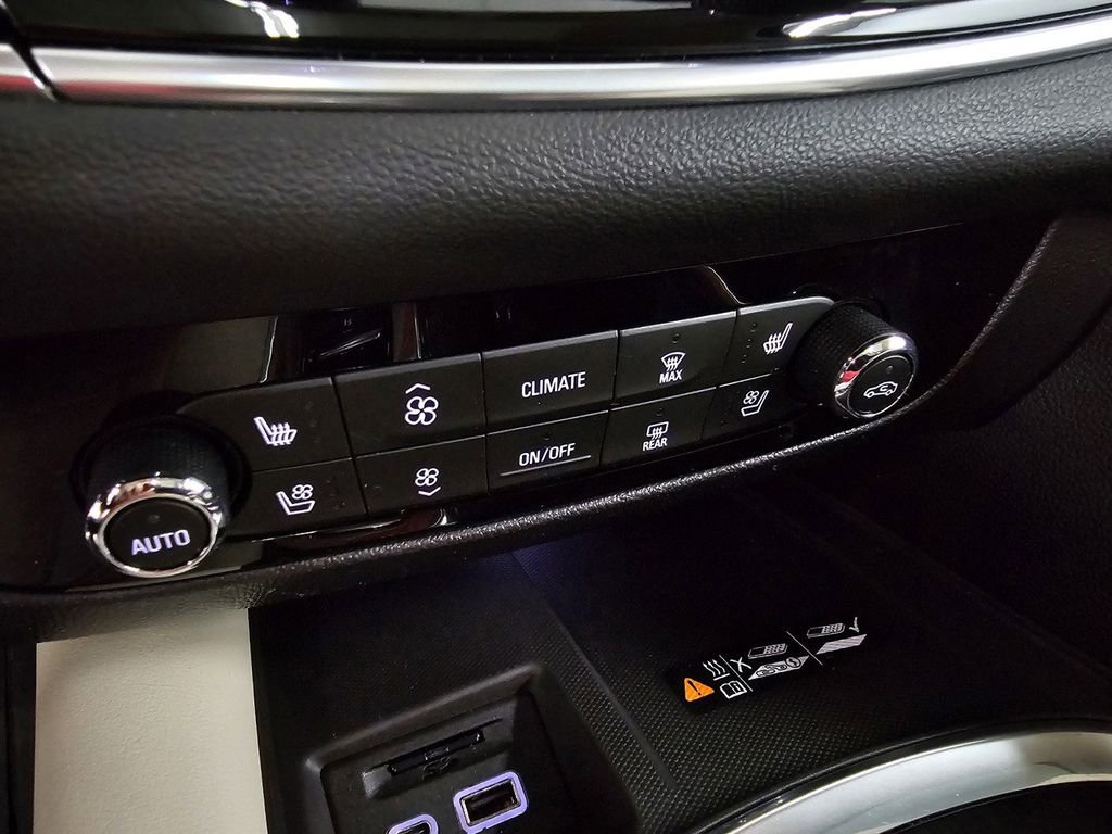 Used 2022 Buick Enclave Premium w/ Experience Buick Package image 16