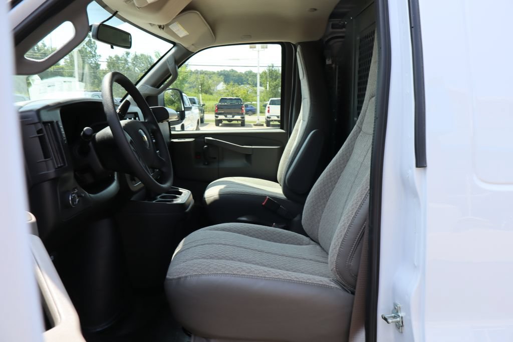 New 2025 Chevrolet Express 2500 w/ Driver Convenience Package RWD image 8