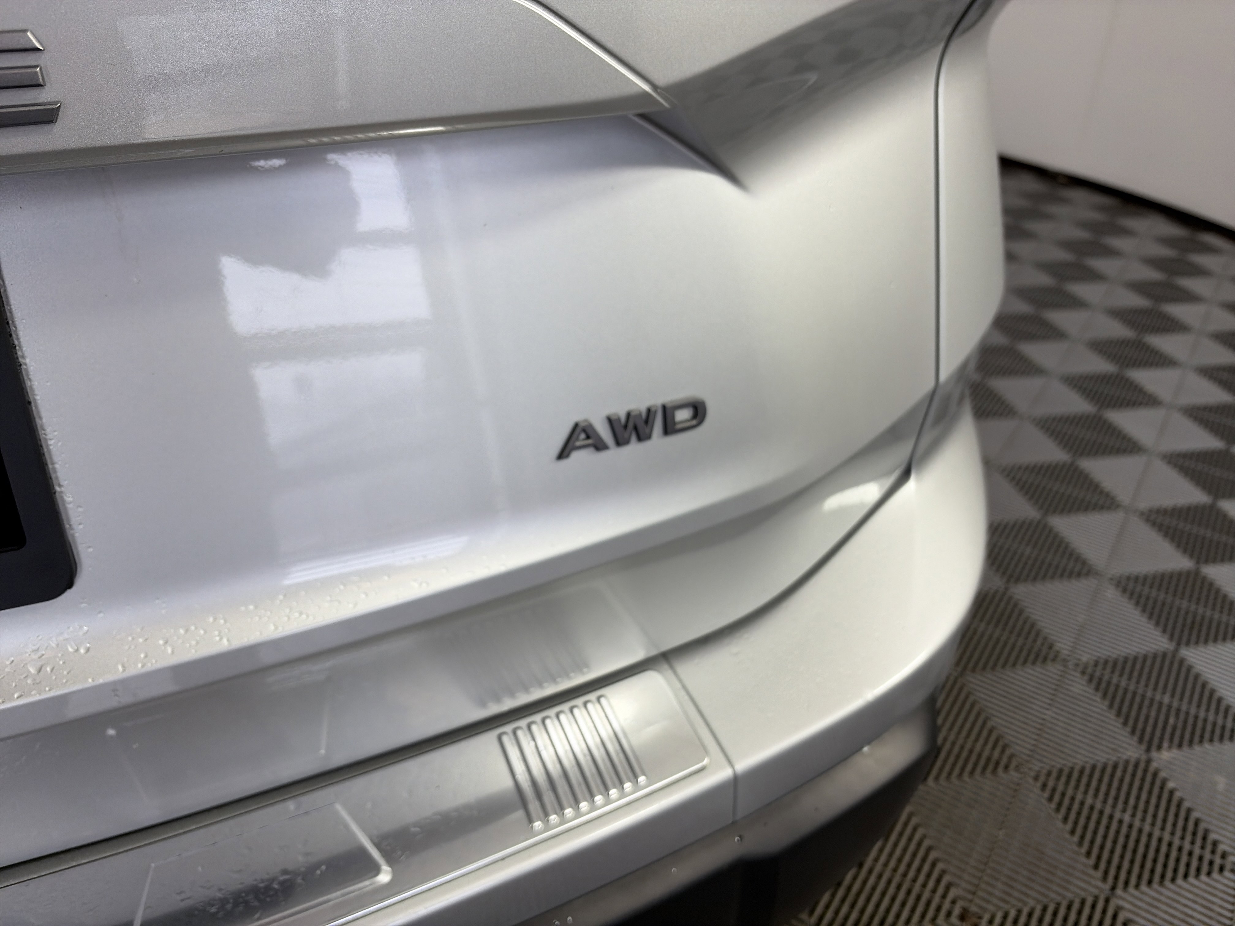 Used 2025 Nissan Rogue SV image 17