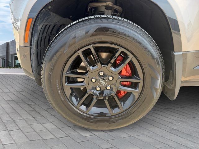 Certified 2023 Land Rover Defender 110 X AWD/4WD image 9