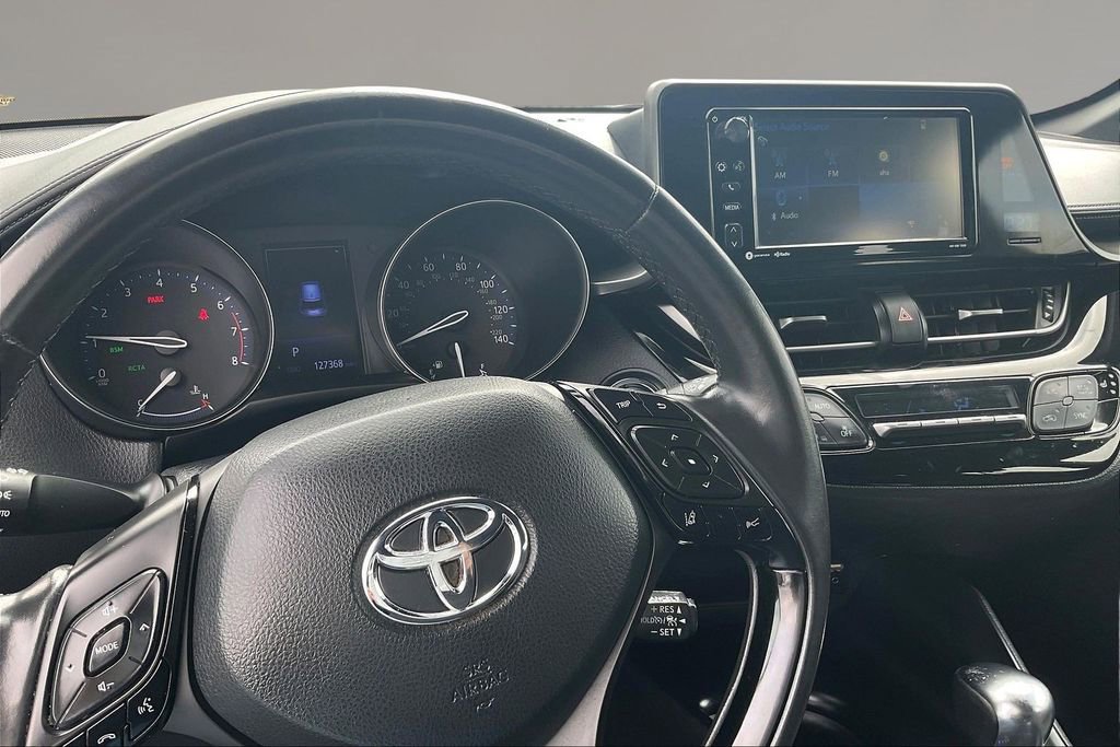 Used 2018 Toyota C-HR XLE FWD image 16