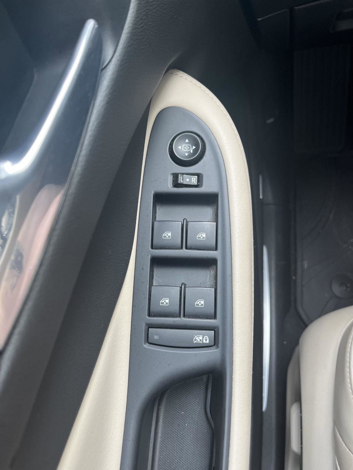 Used 2017 Buick Envision Premium AWD/4WD image 11