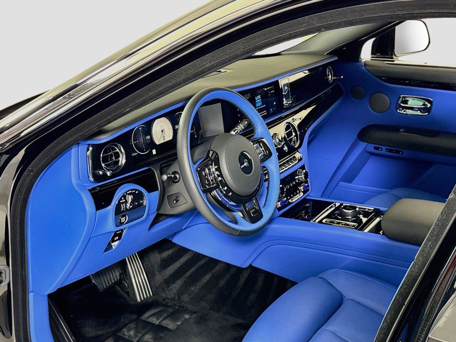 Used 2025 Rolls-Royce Ghost AWD/4WD image 16