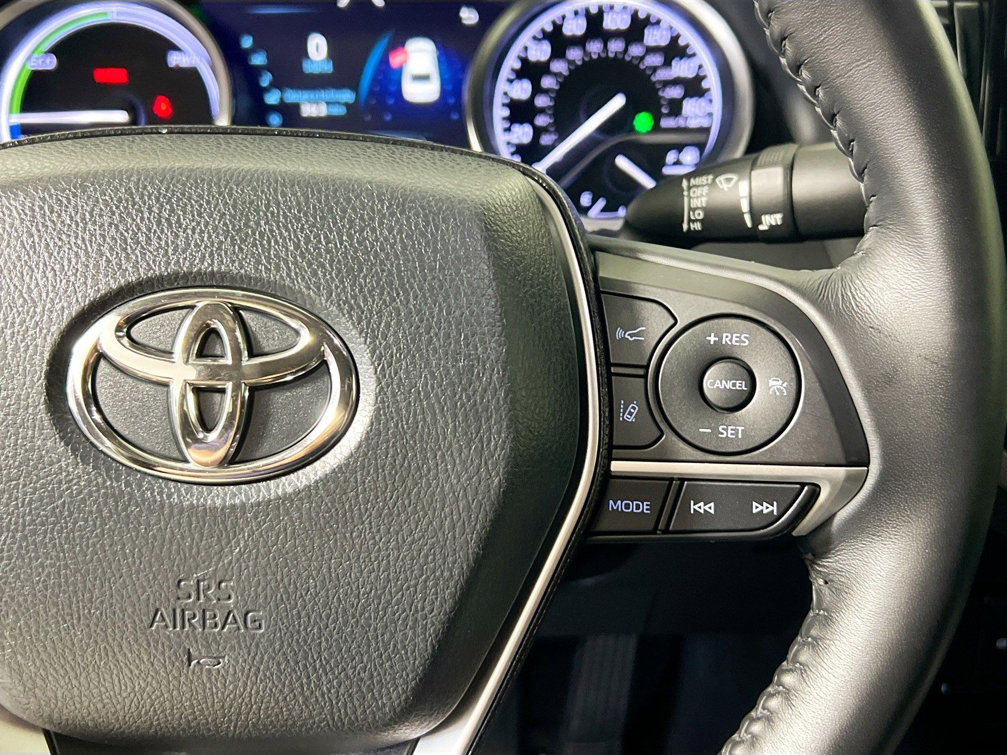 Used 2022 Toyota Camry XLE image 19