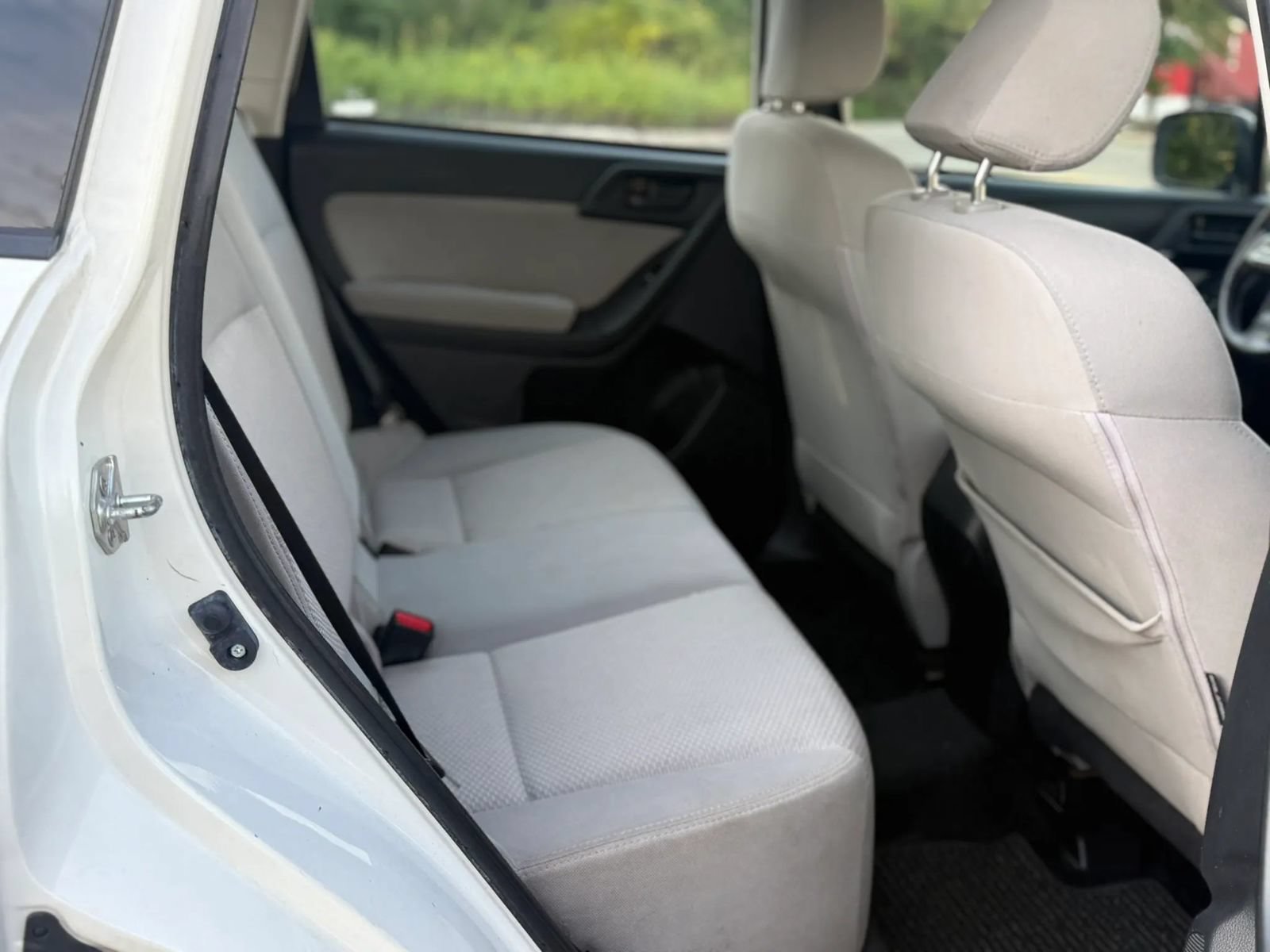 Used 2014 Subaru Forester 2.5i AWD/4WD image 17