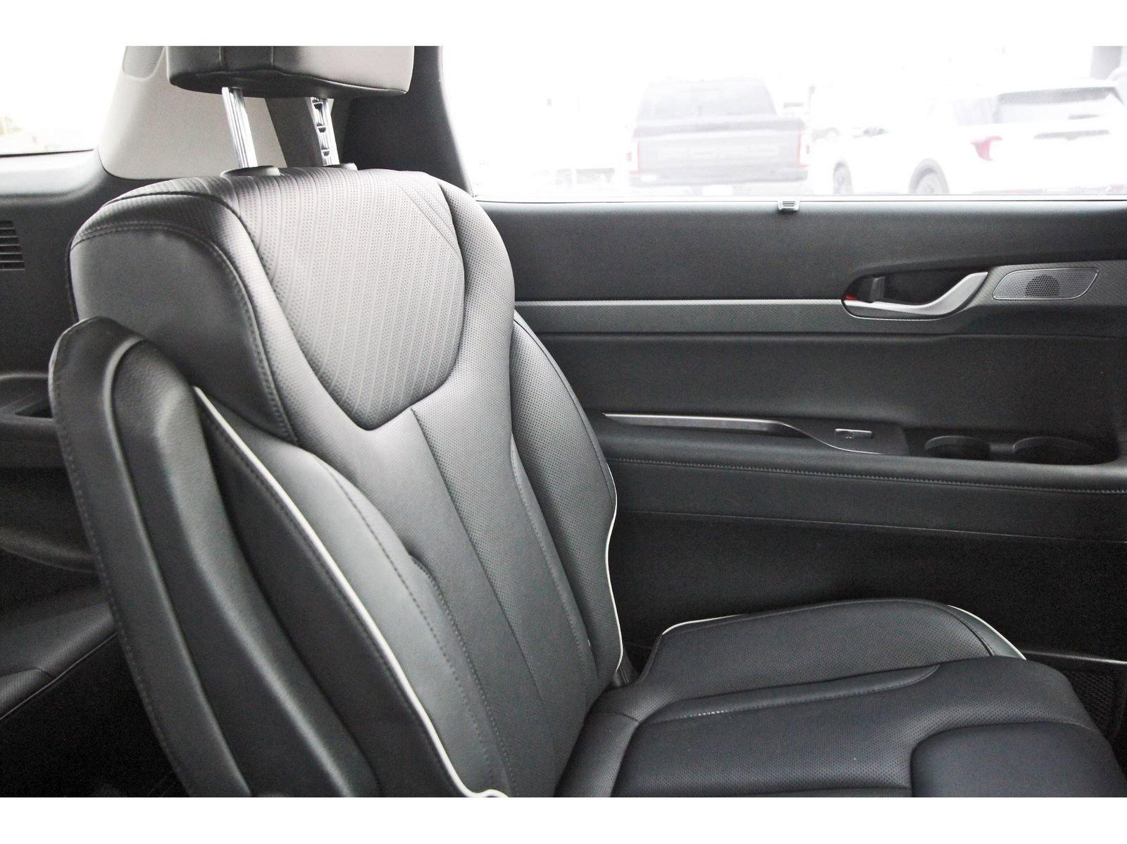 Used 2023 Hyundai Palisade SEL w/ Premium Package image 15