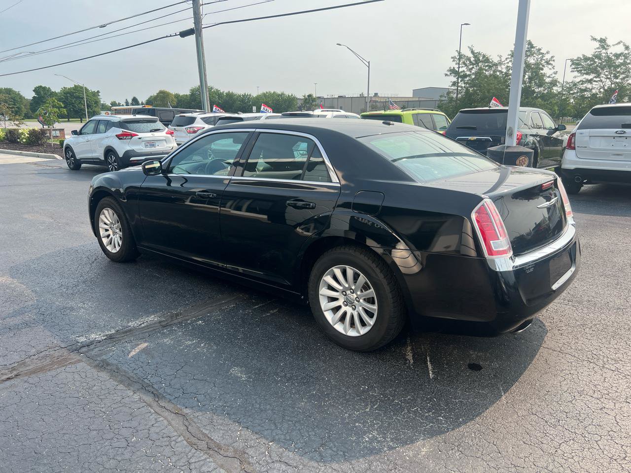 Used 2013 Chrysler 300 Touring RWD image 3