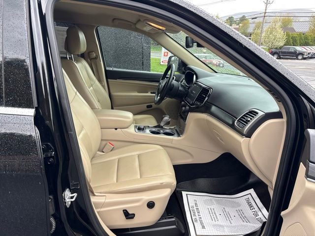 Used 2019 Jeep Grand Cherokee Limited AWD/4WD image 15