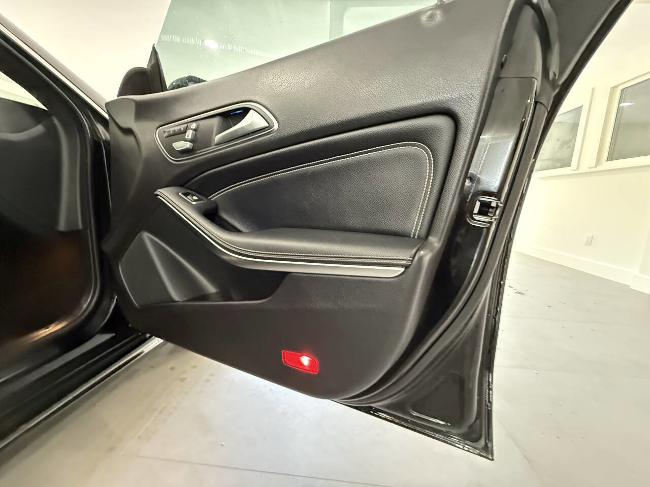 Used 2019 Mercedes-Benz CLA 250 image 14