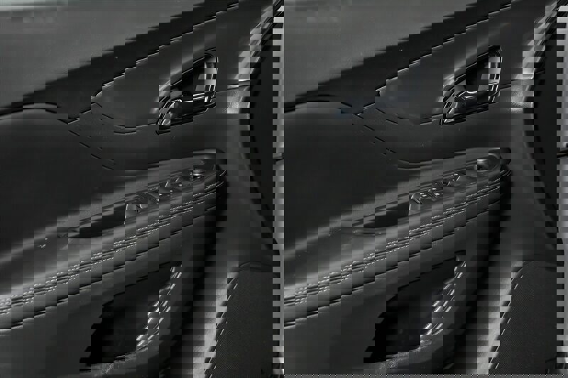 Used 2019 Buick Encore Sport Touring w/ LPO, Active Package image 15