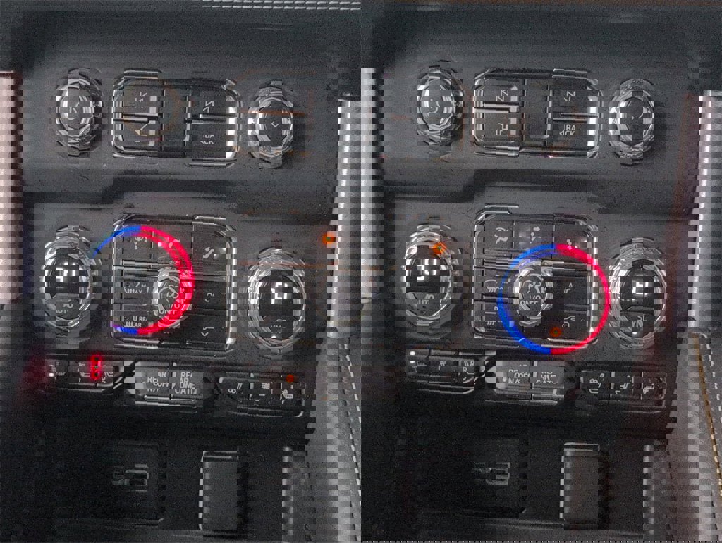 Certified 2023 GMC Yukon SLT w/ SLT Premium Package image 16