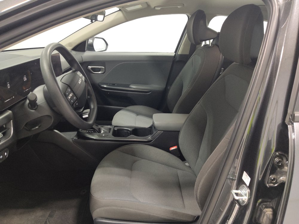 Used 2025 Kia K4 FWD image 17