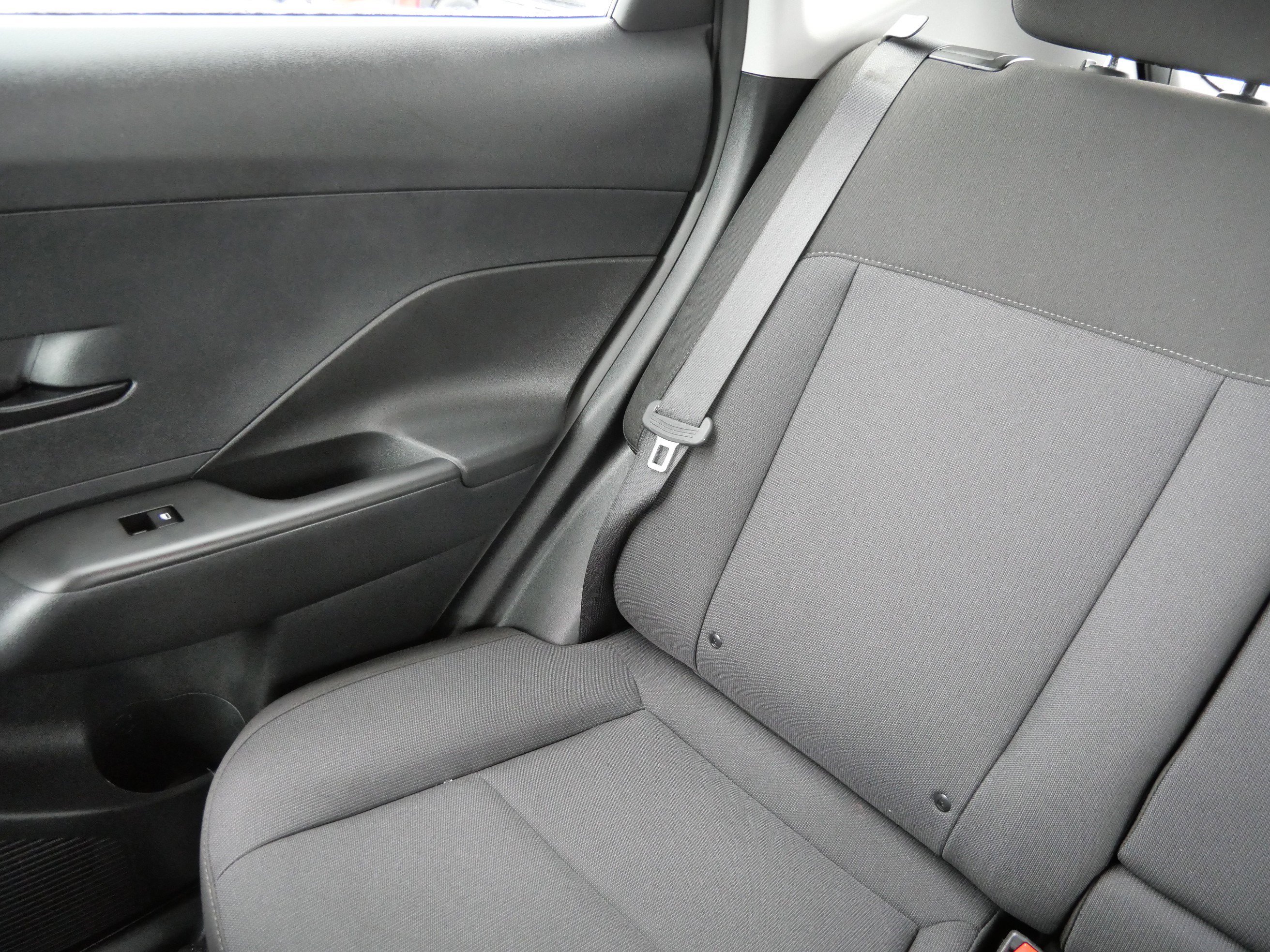 Certified 2025 Hyundai Kona SEL image 12