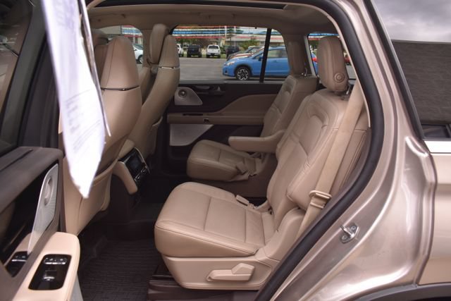 Used 2020 Lincoln Aviator Reserve w/ Equipment Group 202A AWD/4WD image 39